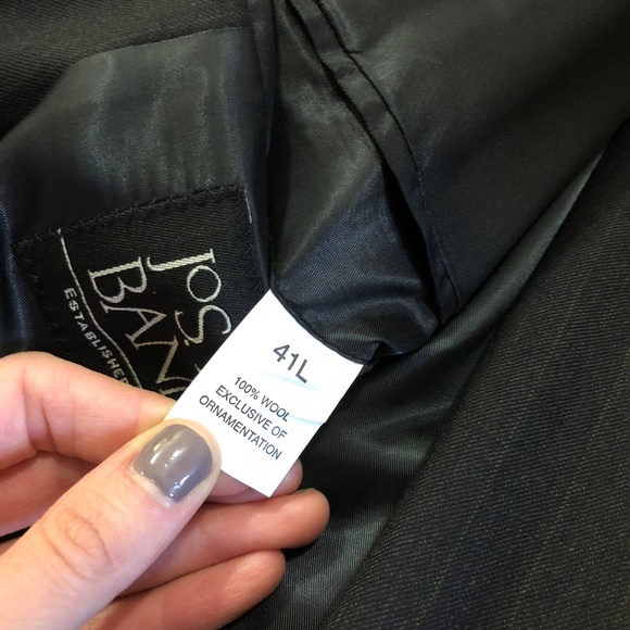 Charcoal pinstripe men's suit - Picture 6 of 7